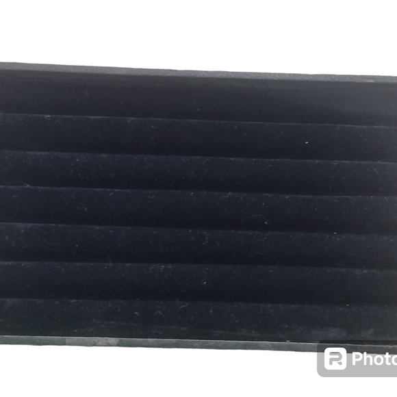 Cool ring display - Picture 1 of 1